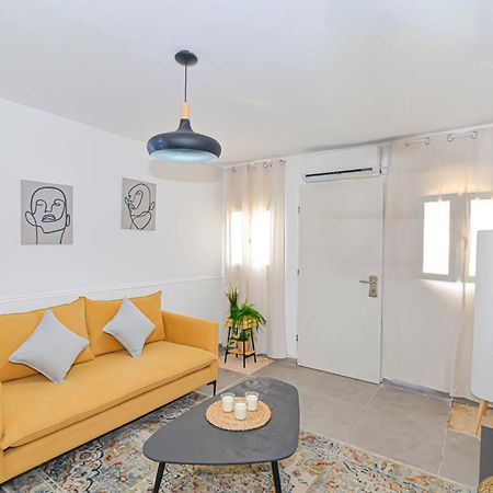 הדירה בלבן Apartman Hadera Kültér fotó