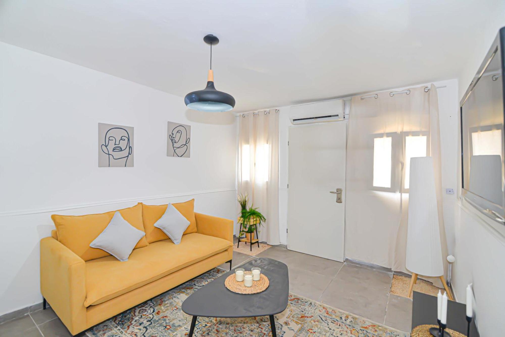 הדירה בלבן Apartman Hadera Kültér fotó