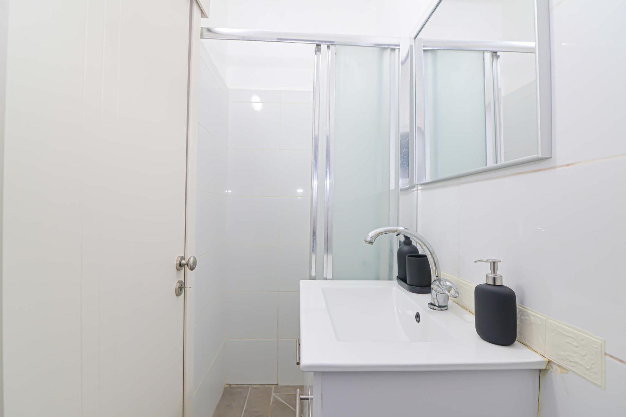 הדירה בלבן Apartman Hadera Kültér fotó